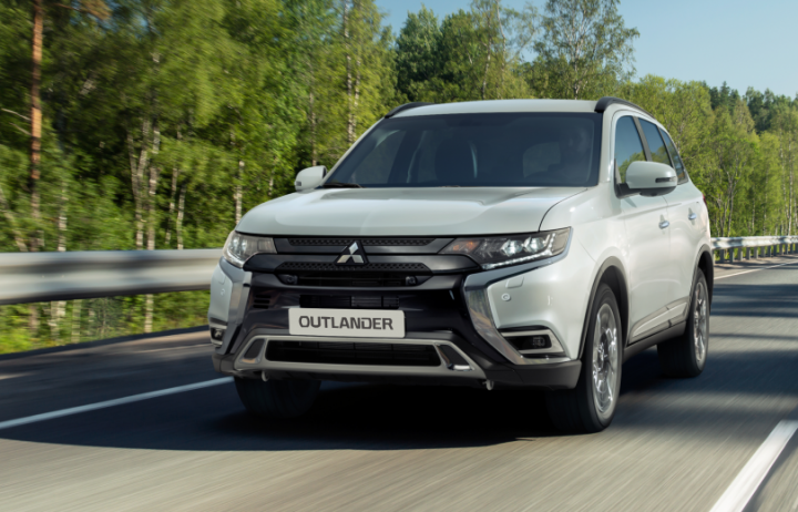 Комплектации Mitsubishi Outlander